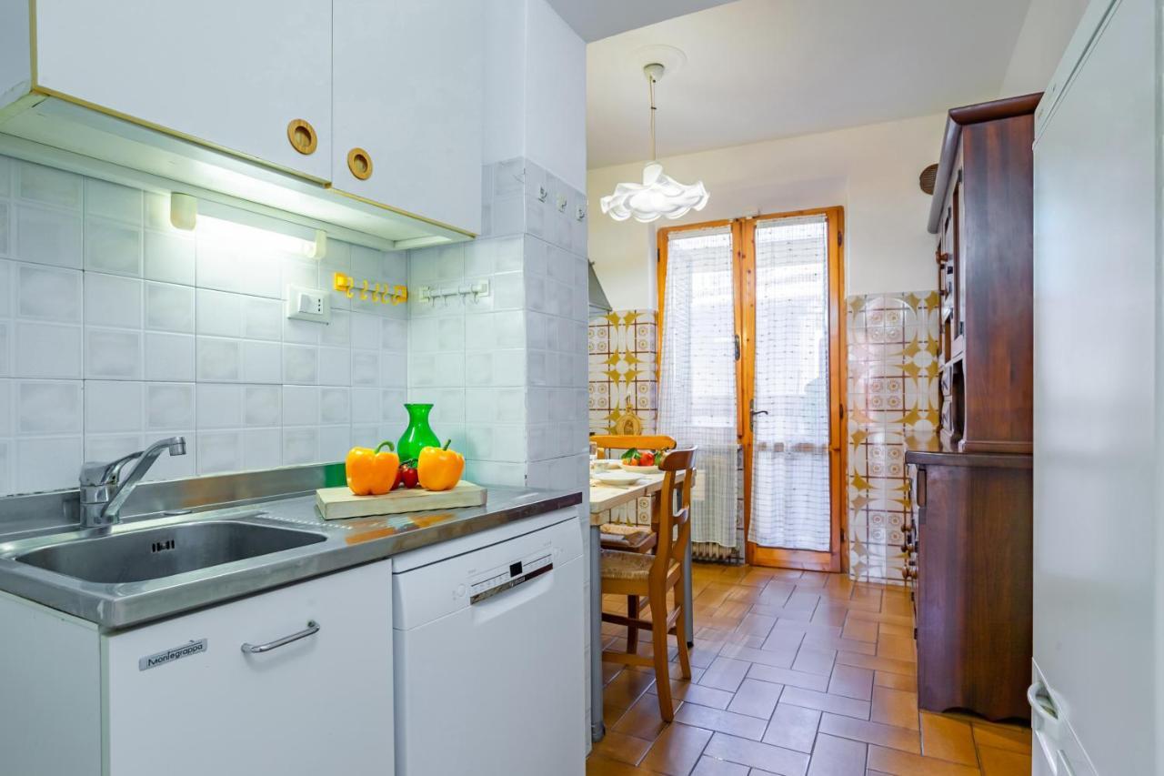 Pisa Airport Comfy Apartment - Private Parking エクステリア 写真